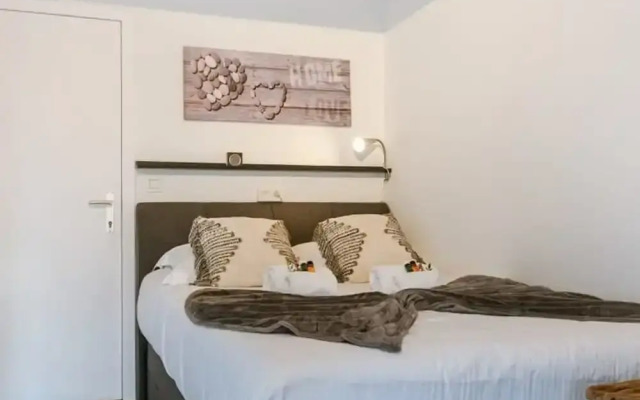 Charming Studio With Terrace Nearby the Beach