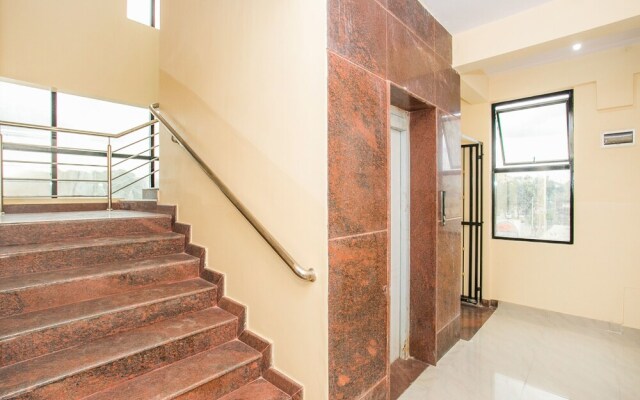 OYO 15633 Champion Palace