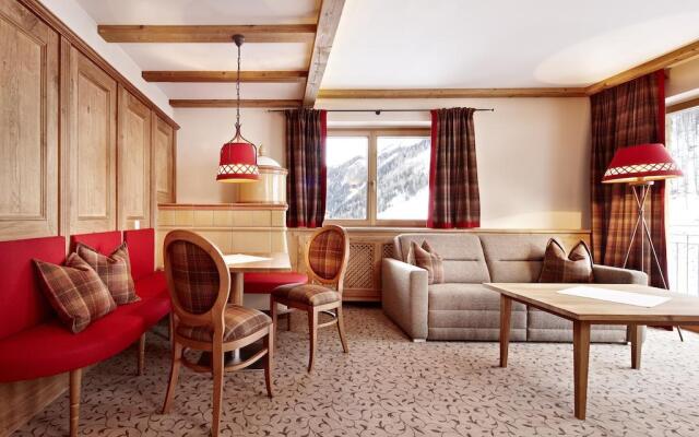 Hotel Berghof Crystal Spa & Sports