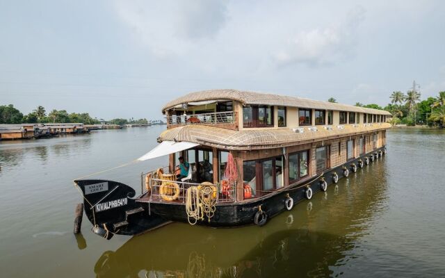 OYO 22759 Houseboat Luxury Smart Gold 6 BHK