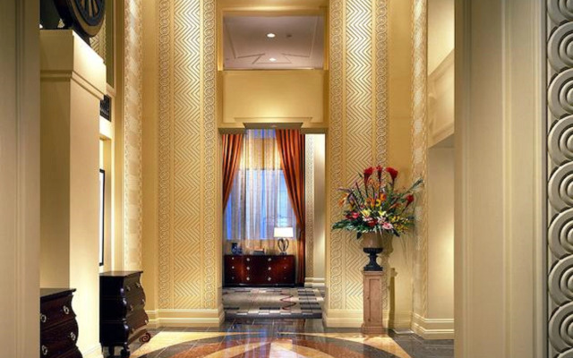 Hu. Hotel
