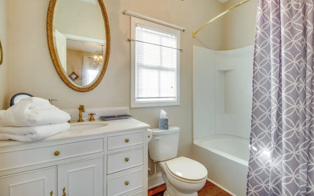 Cozy Savannah Vacation Rental w/ Fenced Courtyard!
