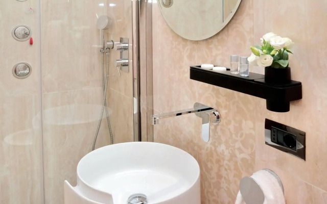 LANZA 111 - Exclusive Rooms