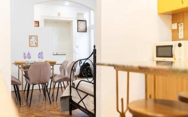 5* noble house in historic center
