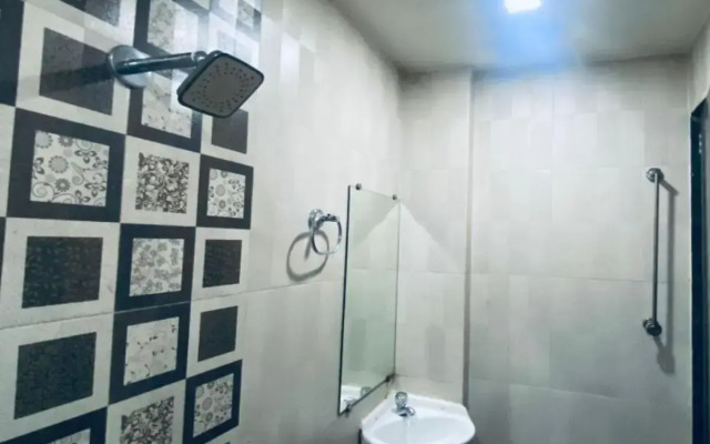 Capital O 80450 Hotel Shubham Residency