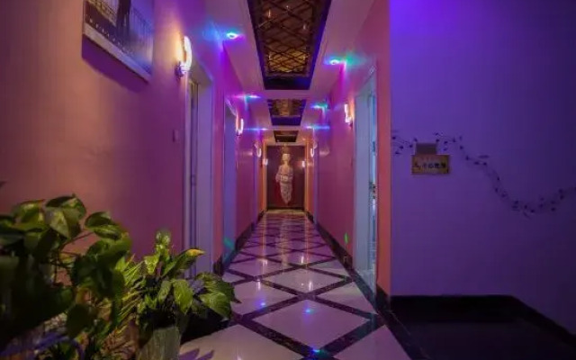 Aichao Qingqing Love Theme Inn