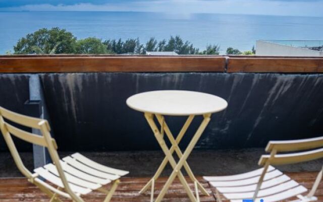 6611 Seaview Hotel (Weizhou Island Dishui Branch)