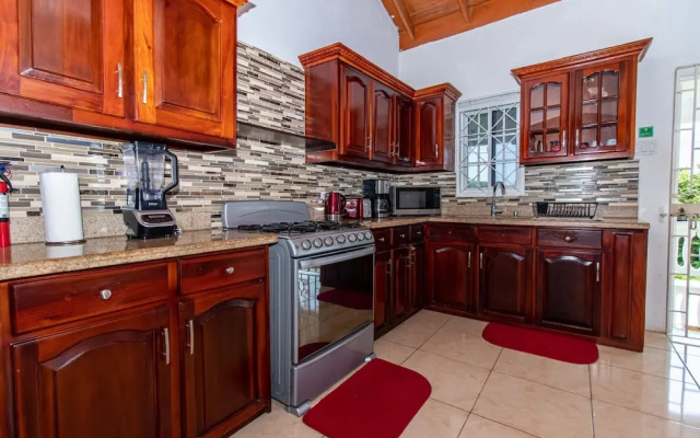 Runaway Bay Gem in Runaway Bay