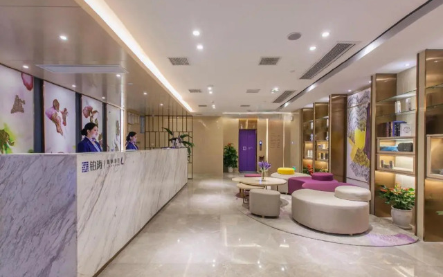 Lavande Hotels Wuhan Guanggu Yangjiawan Metro Station