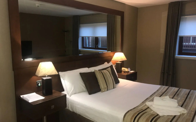 Alona Hotel