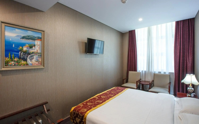 Megaboom City Hotel