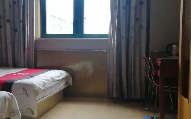 AA Room Hotel (Shanghai Donglin Temple)