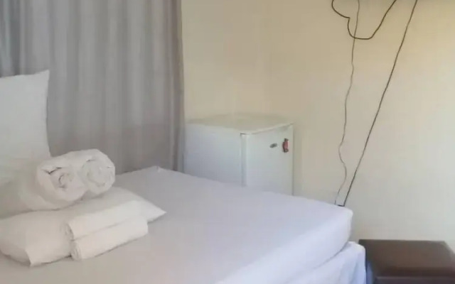 Paradise Hut Guesthouse