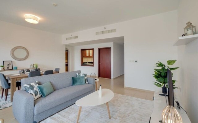 Stylish Apartment, Perfect for Beach Getaway!