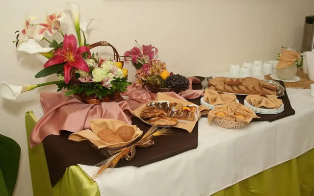 Victoria Suites Hostal