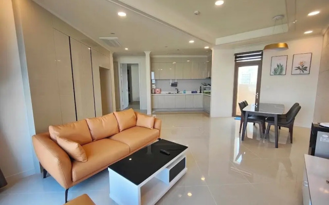 Anstay Apartment in Starlake Daewoo Residence