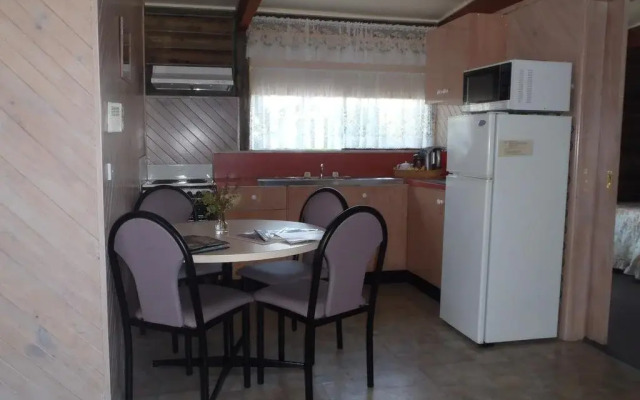 Lazy Acre Log Cabins