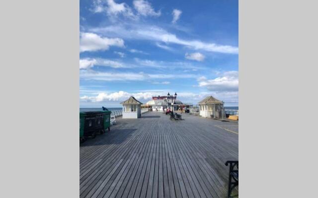 Detached House with Panoramic Sea Views