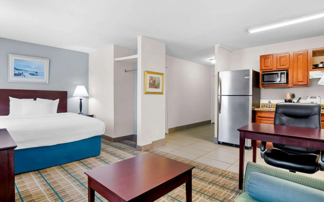 MainStay Suites Addison-Dallas
