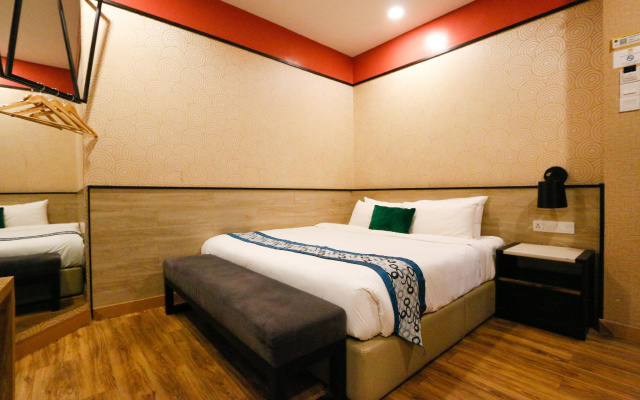 Golden Roof Hotel Seri Iskandar