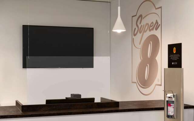 Super 8 by Wyndham Augsburg