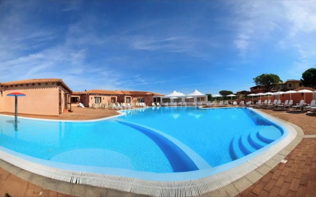 Relaxing Residence Baia dei Mirti B4 1 Bedroom Apartment Sleeps 4 -bilo 4