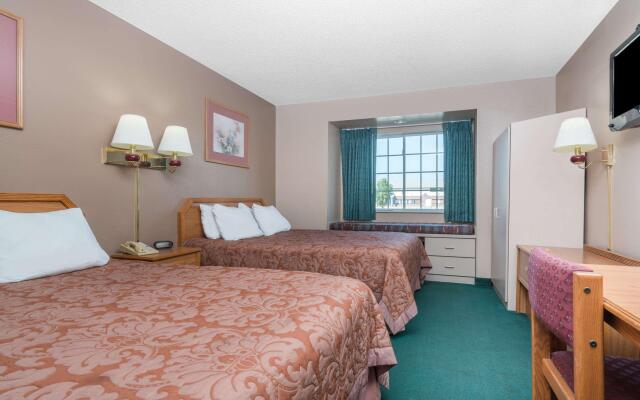 Super 8 By Wyndham Fargo Airport