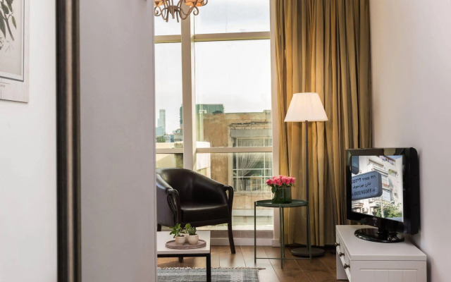 Dizengoff Suites Hotel