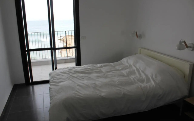Beautiful Apartment on The First Line of The Sea