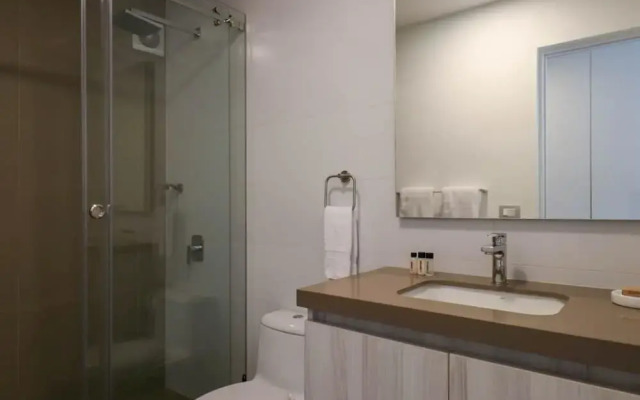 w Fantastic 2BR With Balcony in Miraflores
