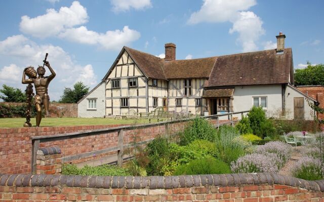 Eckington Manor