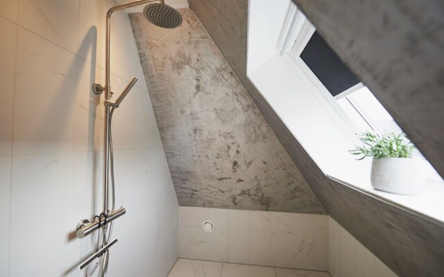 "DE BANK" - Hotel Apartments