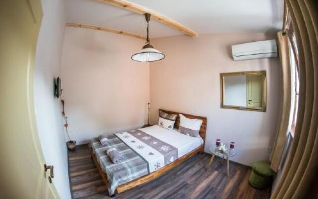 Guest House Asena