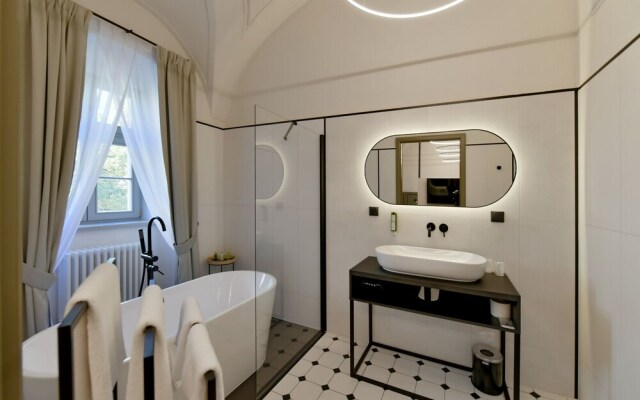 Herbal Hotel