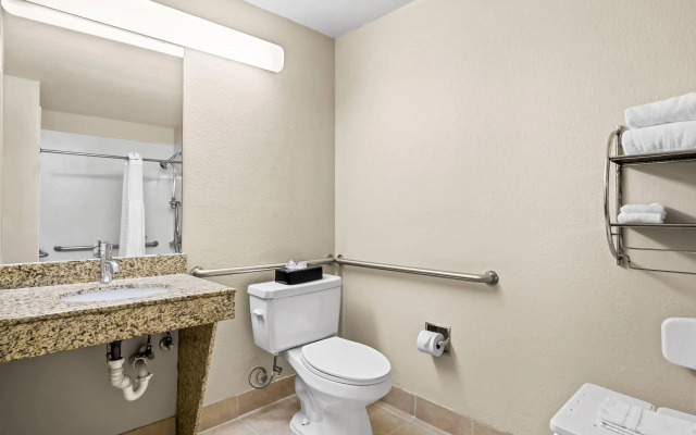 Quality Suites Irving-Las Colinas