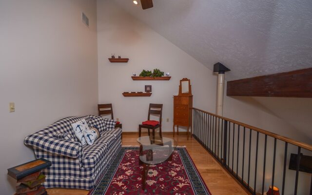 Majestic View 3 Bedroom Townhome