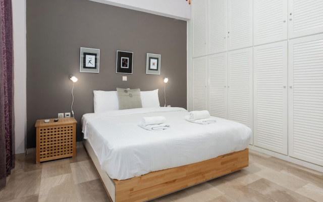 Spacious 144sqm flat near Mount Ymittos