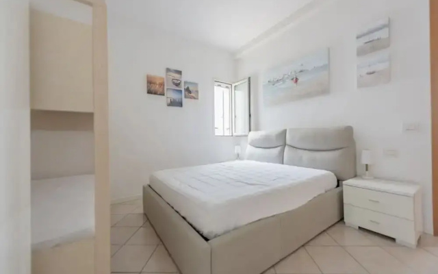 Lovely Flat With Modern Furnishings - Beahost