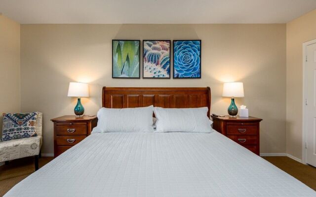 Villa Acacia 2 Bedroom Condo by RedAwning