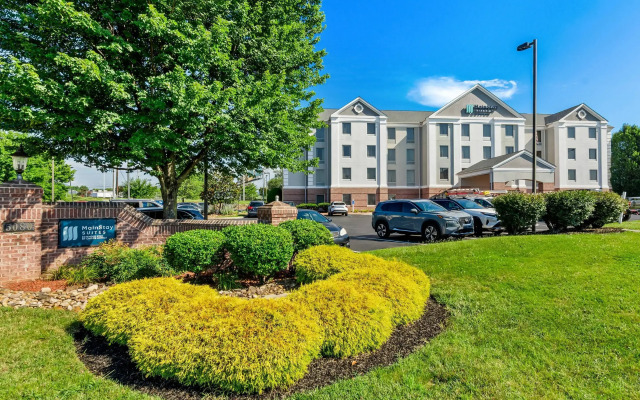 Mainstay Suites Airport