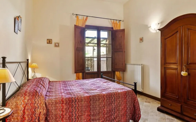 Traditional Holiday Home in Chianni With Swimming Pool