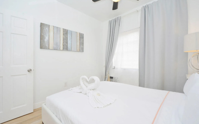 Sunrise Court Apartments