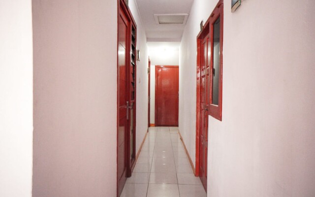 RedDoorz near Palembang Square Mall 2