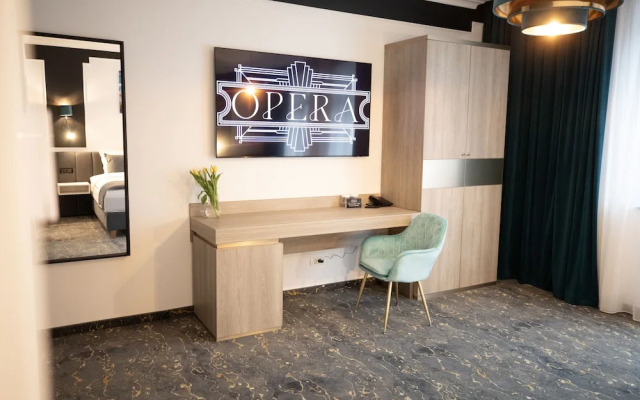 Opera Hotel