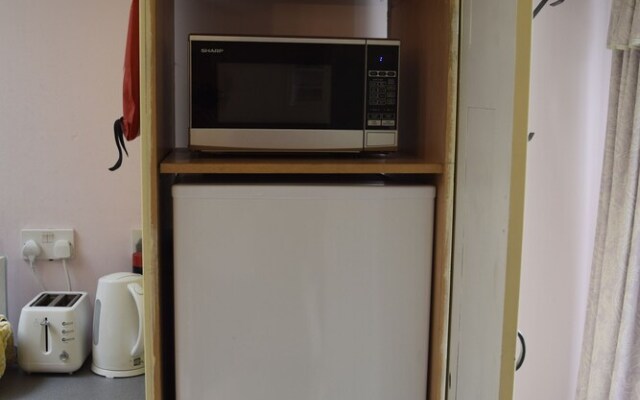 Cosy Self-contained Studio Flat in Bristol