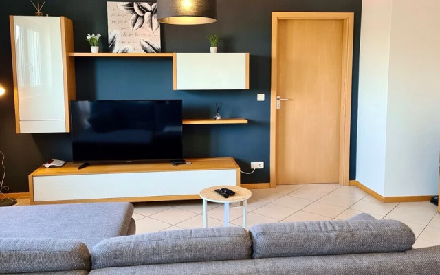 Fully Furnished Modern Condo