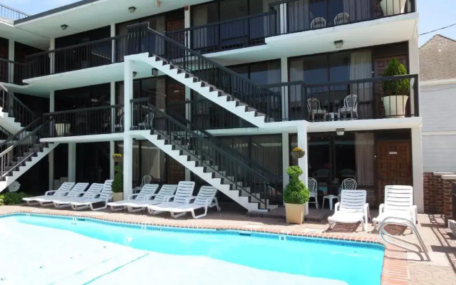 Alamar Resort Inn