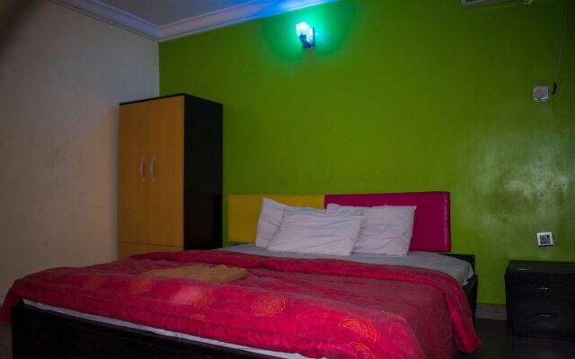 Impex Edge Hotel And Suites