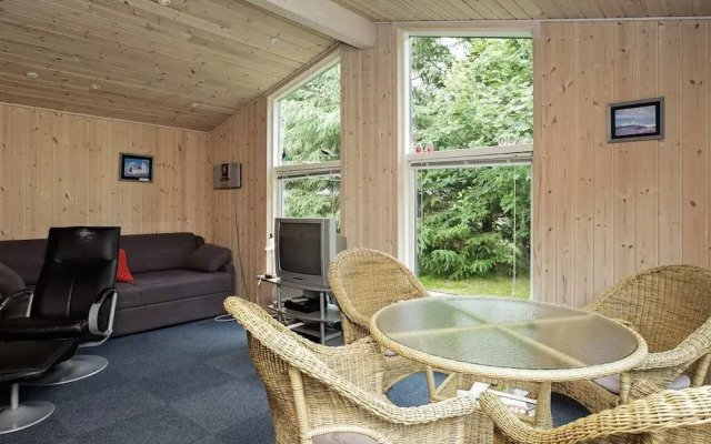 20 Person Holiday Home in Oster Assels