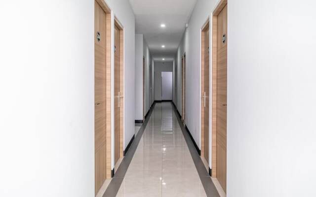 RedDoorz near Lippo Mall Puri